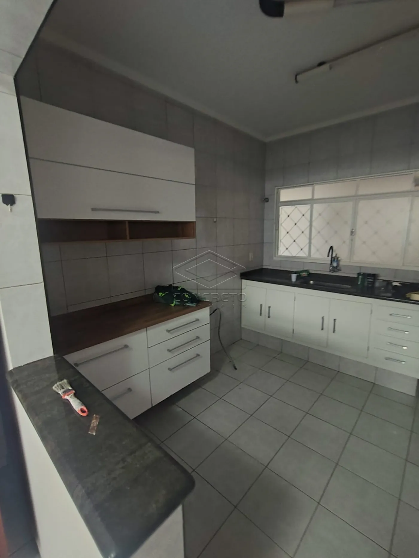 Alugar Casa / Padr&atilde;o em Len&ccedil;&oacute;is Paulista R$ 3.000,00 - Foto 2