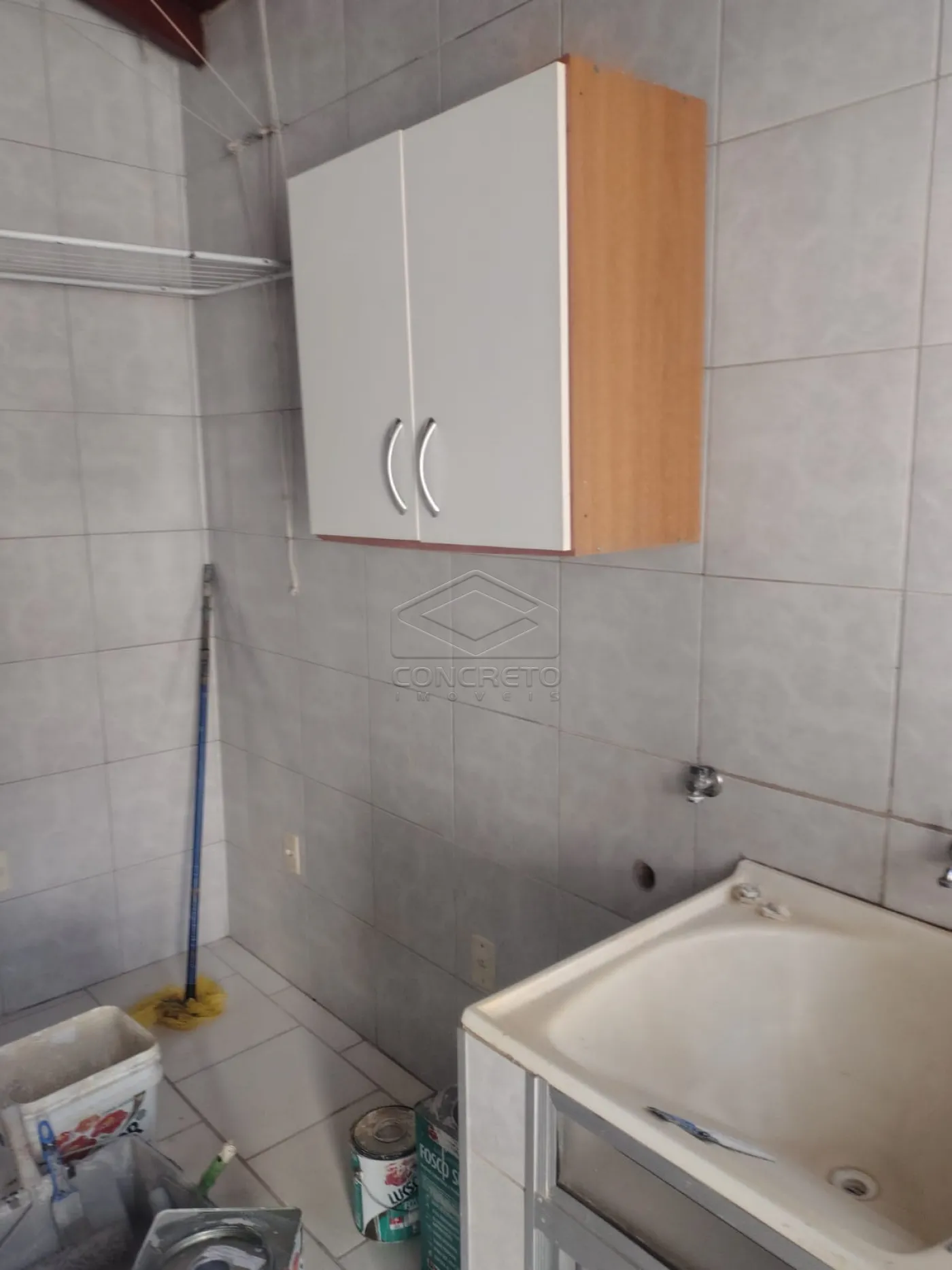 Alugar Casa / Padr&atilde;o em Len&ccedil;&oacute;is Paulista R$ 3.000,00 - Foto 11