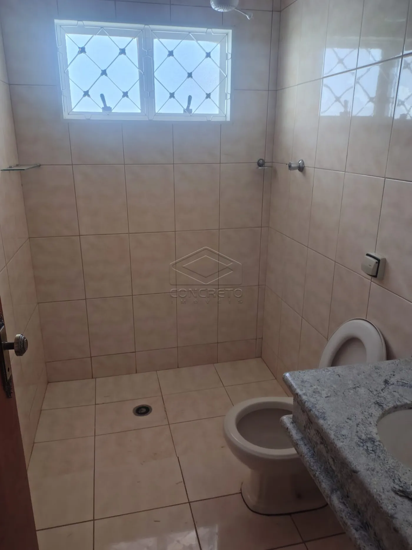 Alugar Casa / Padr&atilde;o em Len&ccedil;&oacute;is Paulista R$ 3.000,00 - Foto 13