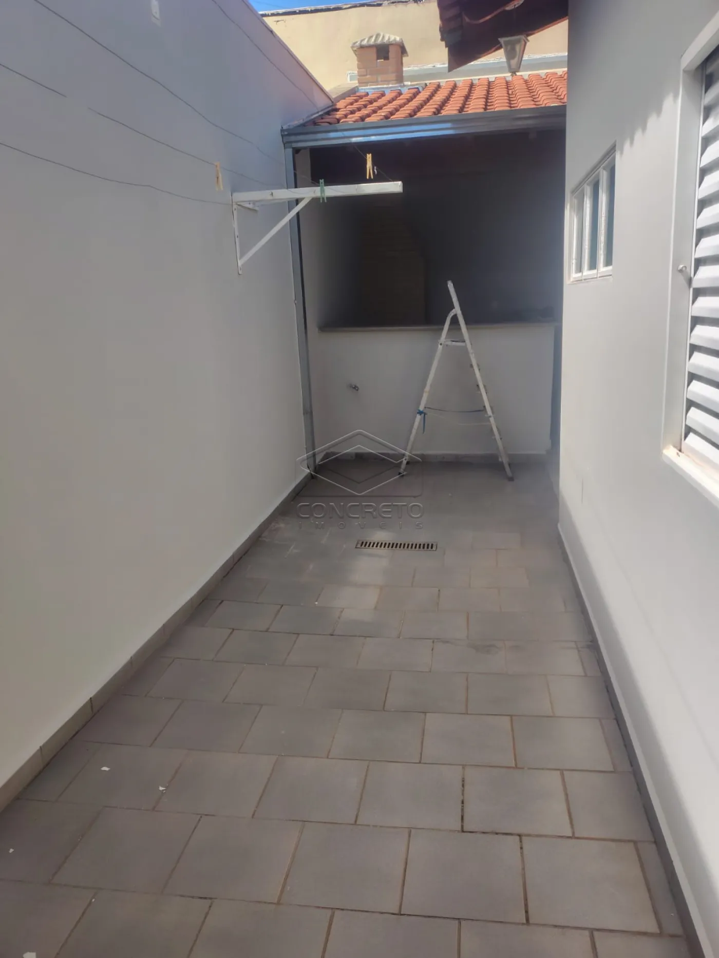 Alugar Casa / Padr&atilde;o em Len&ccedil;&oacute;is Paulista R$ 3.000,00 - Foto 16