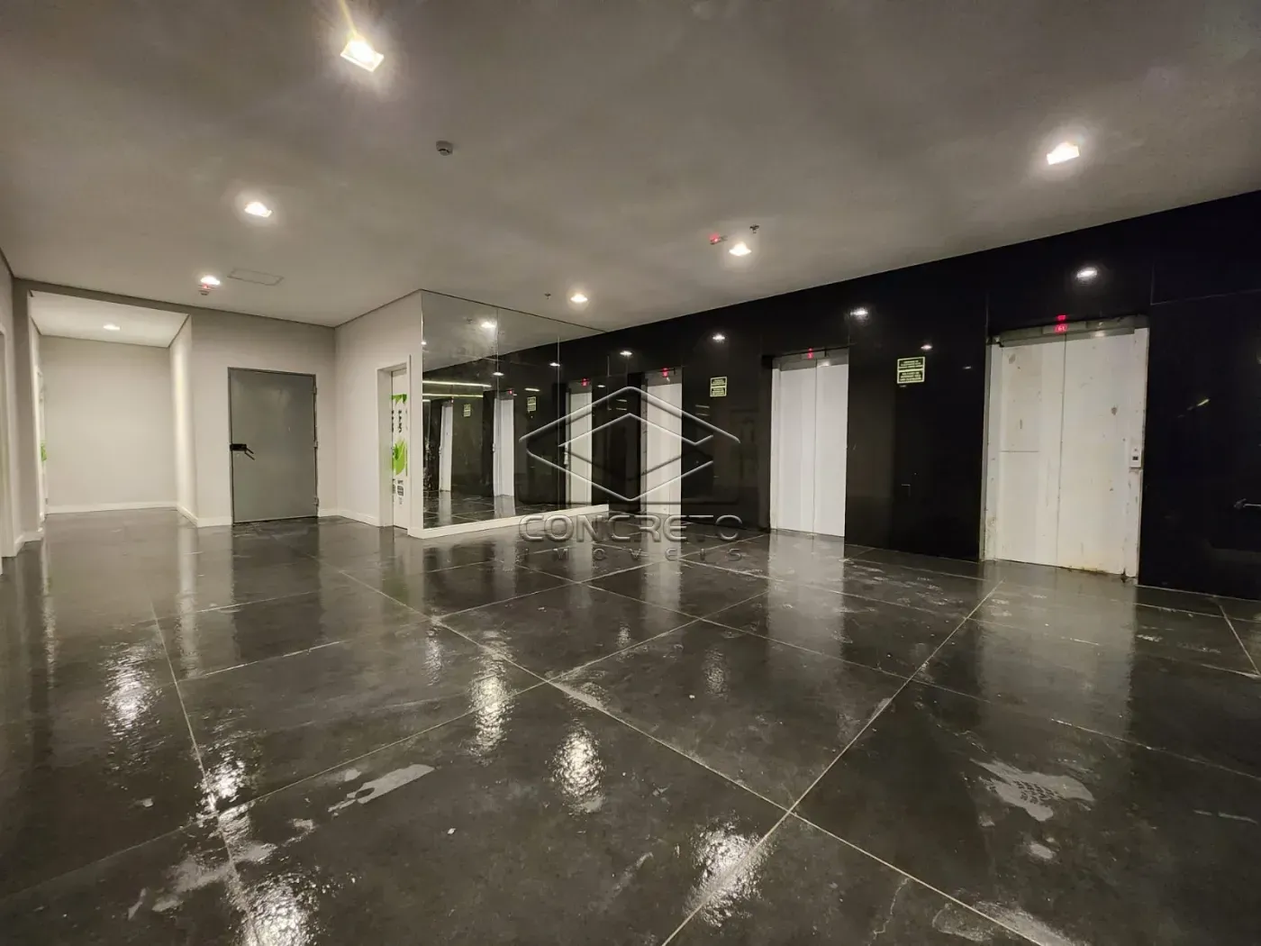 Alugar Comercial / Sala em Ja&uacute; R$ 3.500,00 - Foto 4