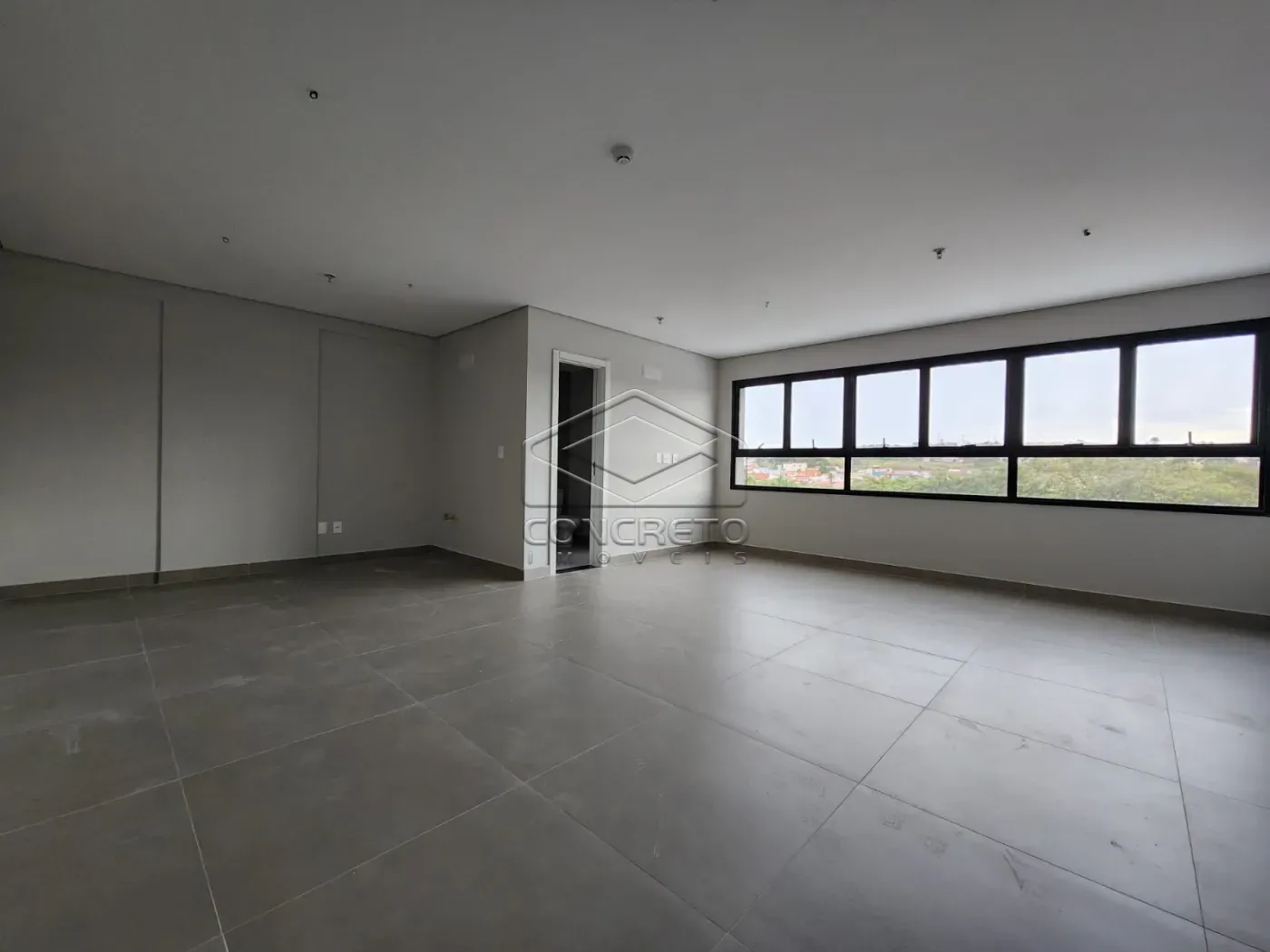 Alugar Comercial / Sala em Ja&uacute; R$ 3.500,00 - Foto 12