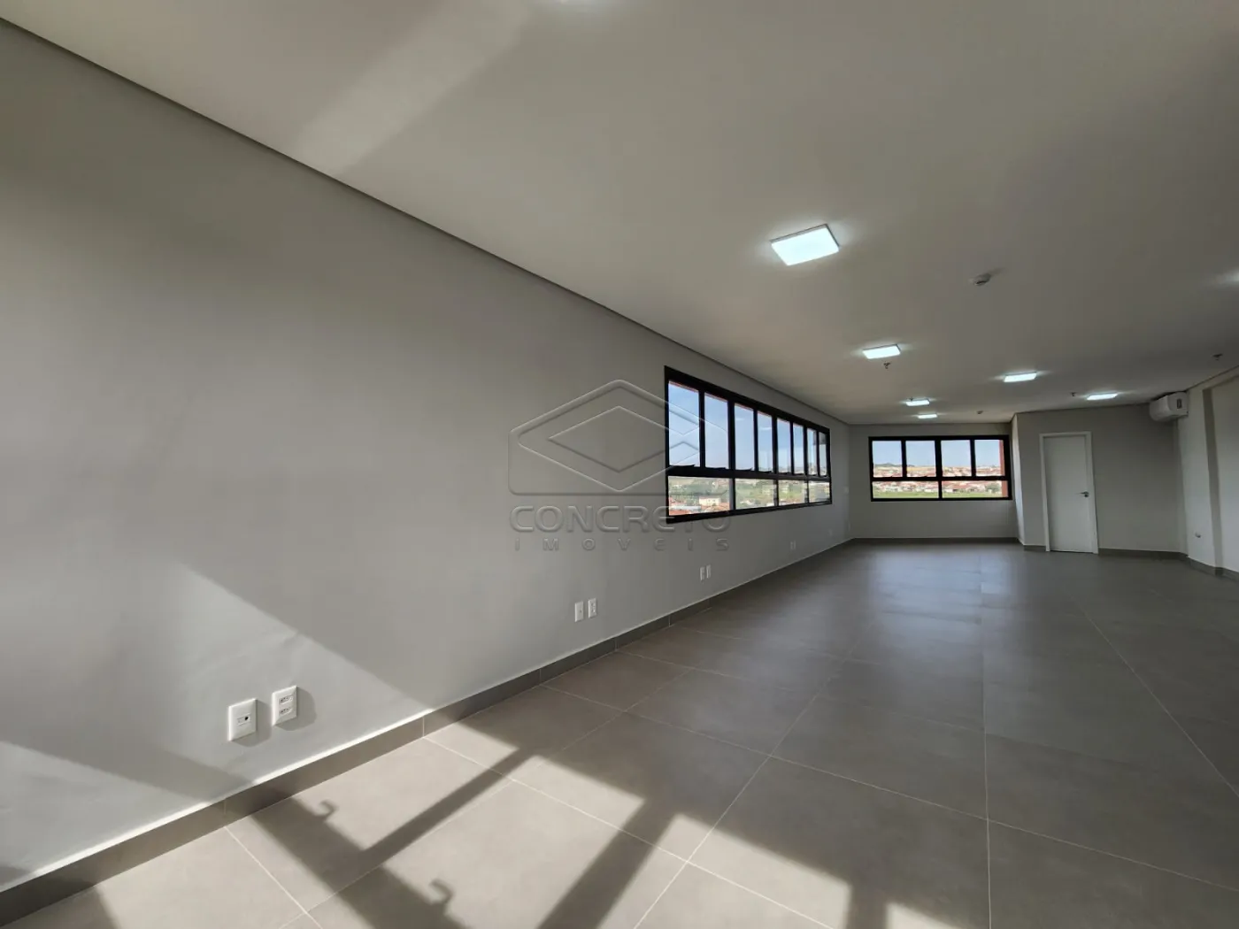 Alugar Comercial / Sala em Ja&uacute; R$ 4.800,00 - Foto 16