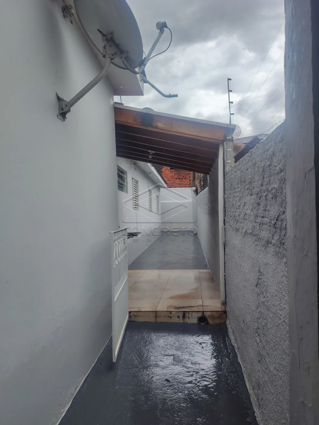 Alugar Casa / Padr&atilde;o em Len&ccedil;&oacute;is Paulista R$ 2.000,00 - Foto 4