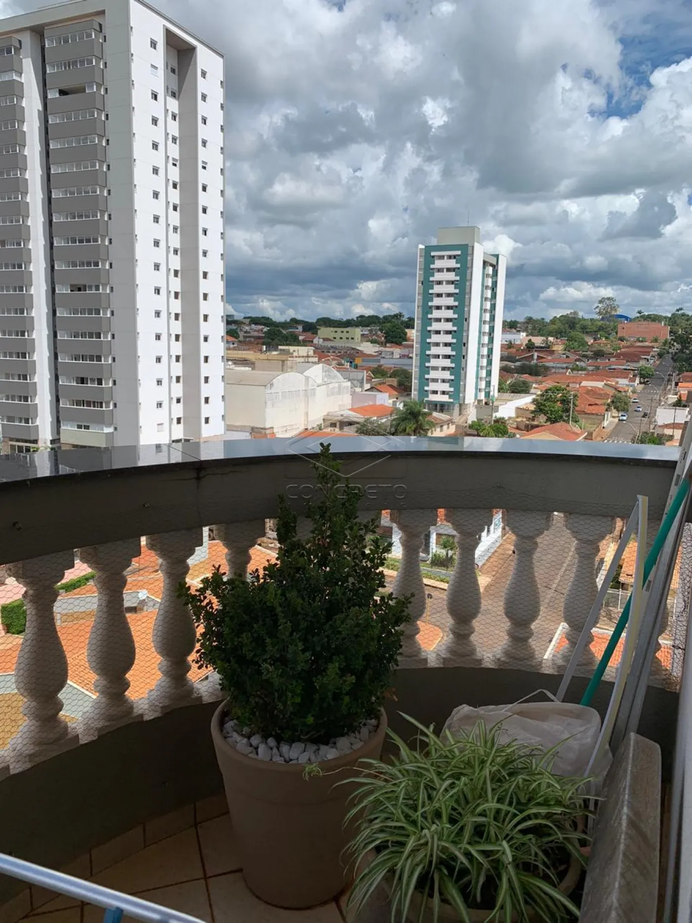 Alugar Apartamento / Padr&atilde;o em Len&ccedil;&oacute;is Paulista R$ 1.700,00 - Foto 5