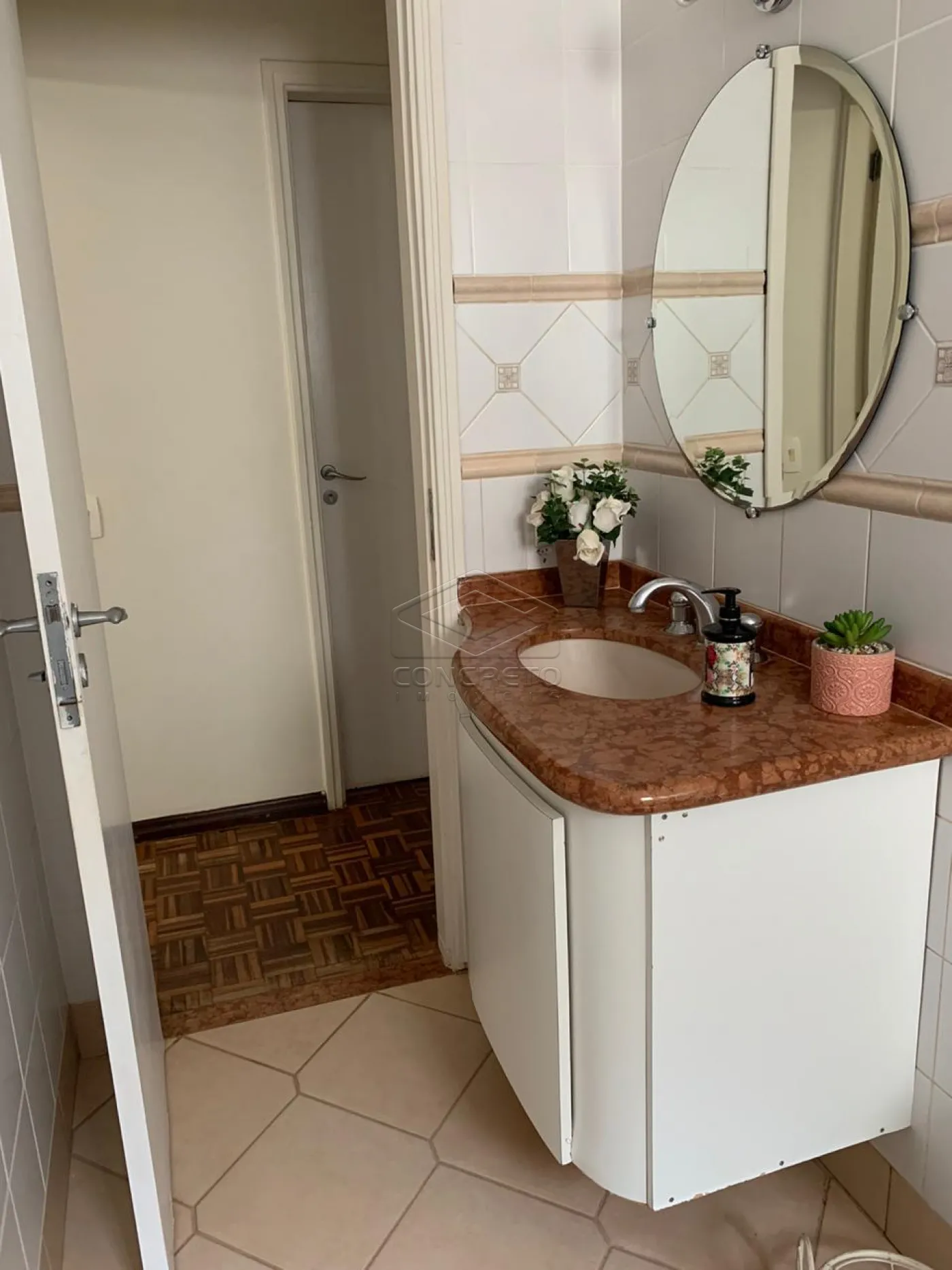 Alugar Apartamento / Padr&atilde;o em Len&ccedil;&oacute;is Paulista R$ 1.700,00 - Foto 7