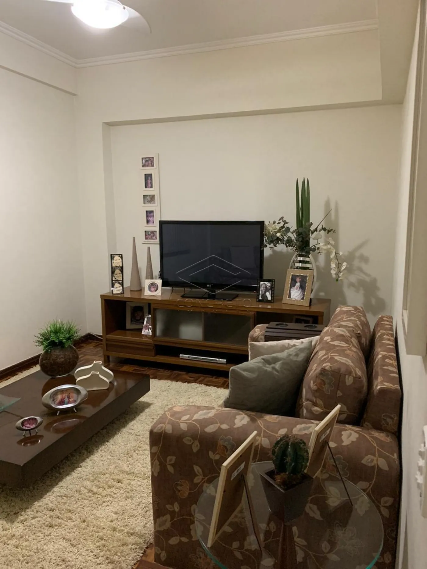 Alugar Apartamento / Padr&atilde;o em Len&ccedil;&oacute;is Paulista R$ 1.700,00 - Foto 10