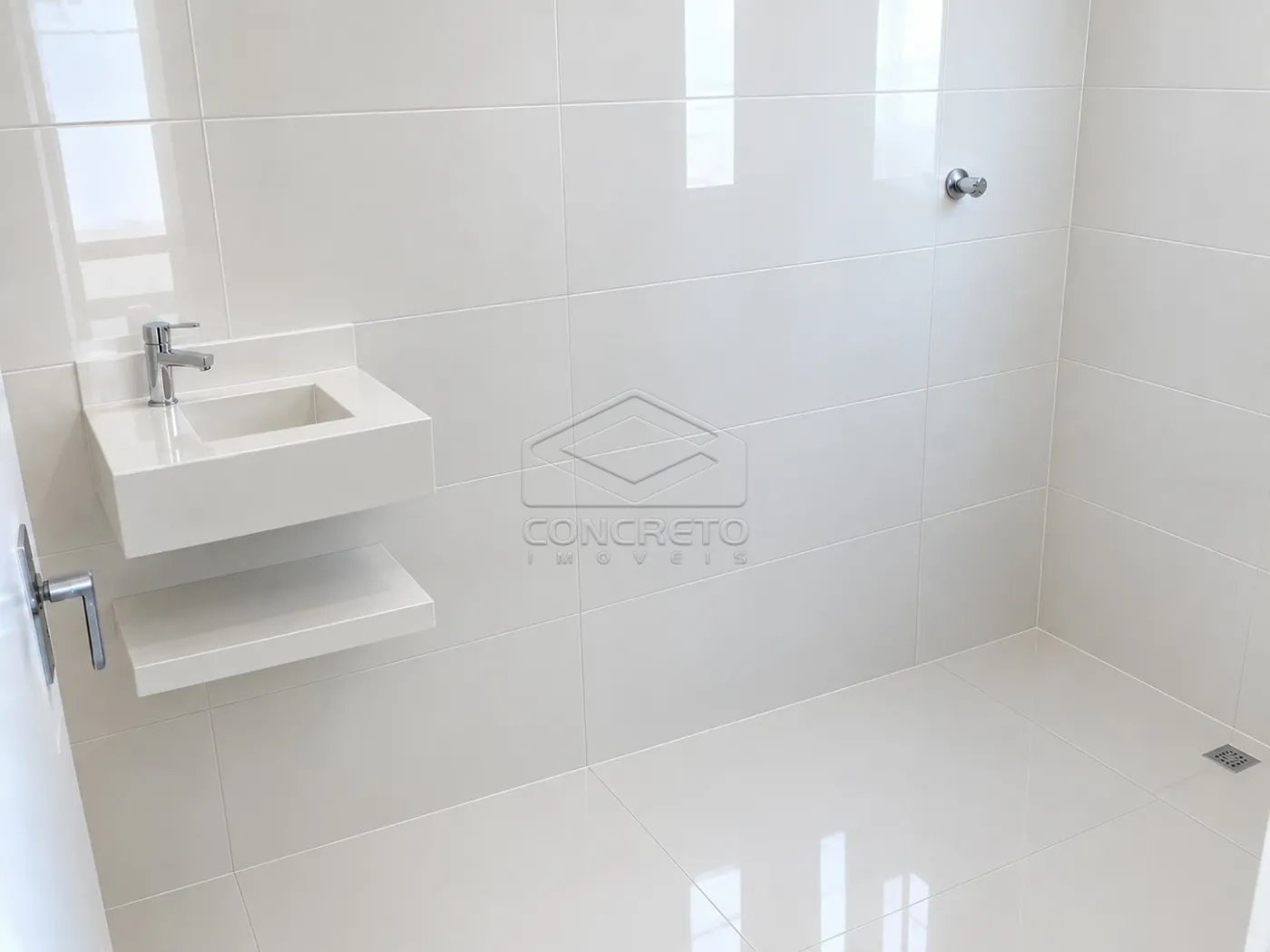 Alugar Casa / Padr&atilde;o em Len&ccedil;&oacute;is Paulista R$ 3.000,00 - Foto 1