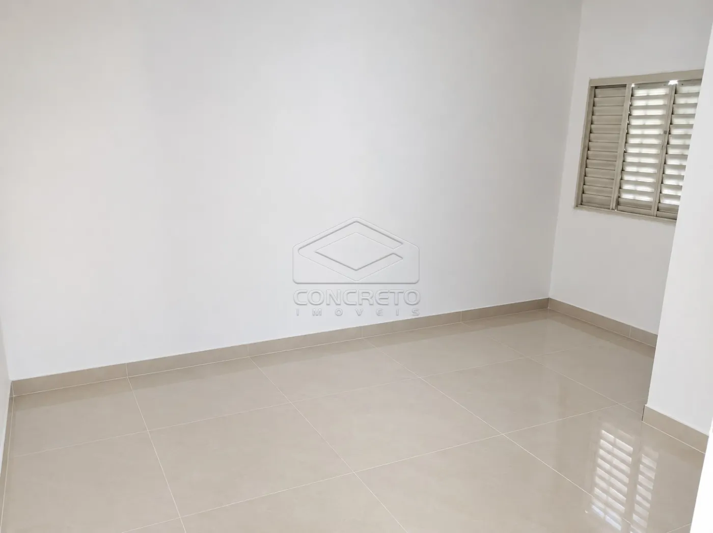 Alugar Casa / Padr&atilde;o em Len&ccedil;&oacute;is Paulista R$ 3.000,00 - Foto 5