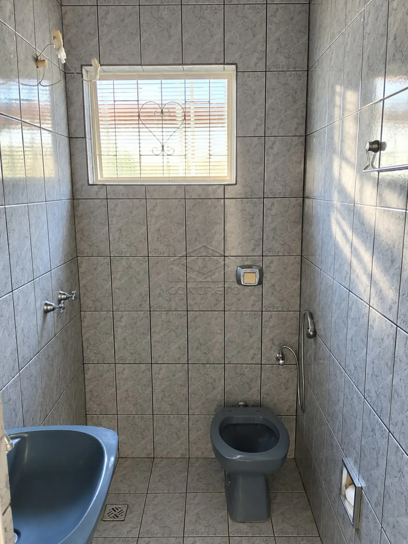Alugar Casa / Padr&atilde;o em Len&ccedil;&oacute;is Paulista R$ 3.000,00 - Foto 14