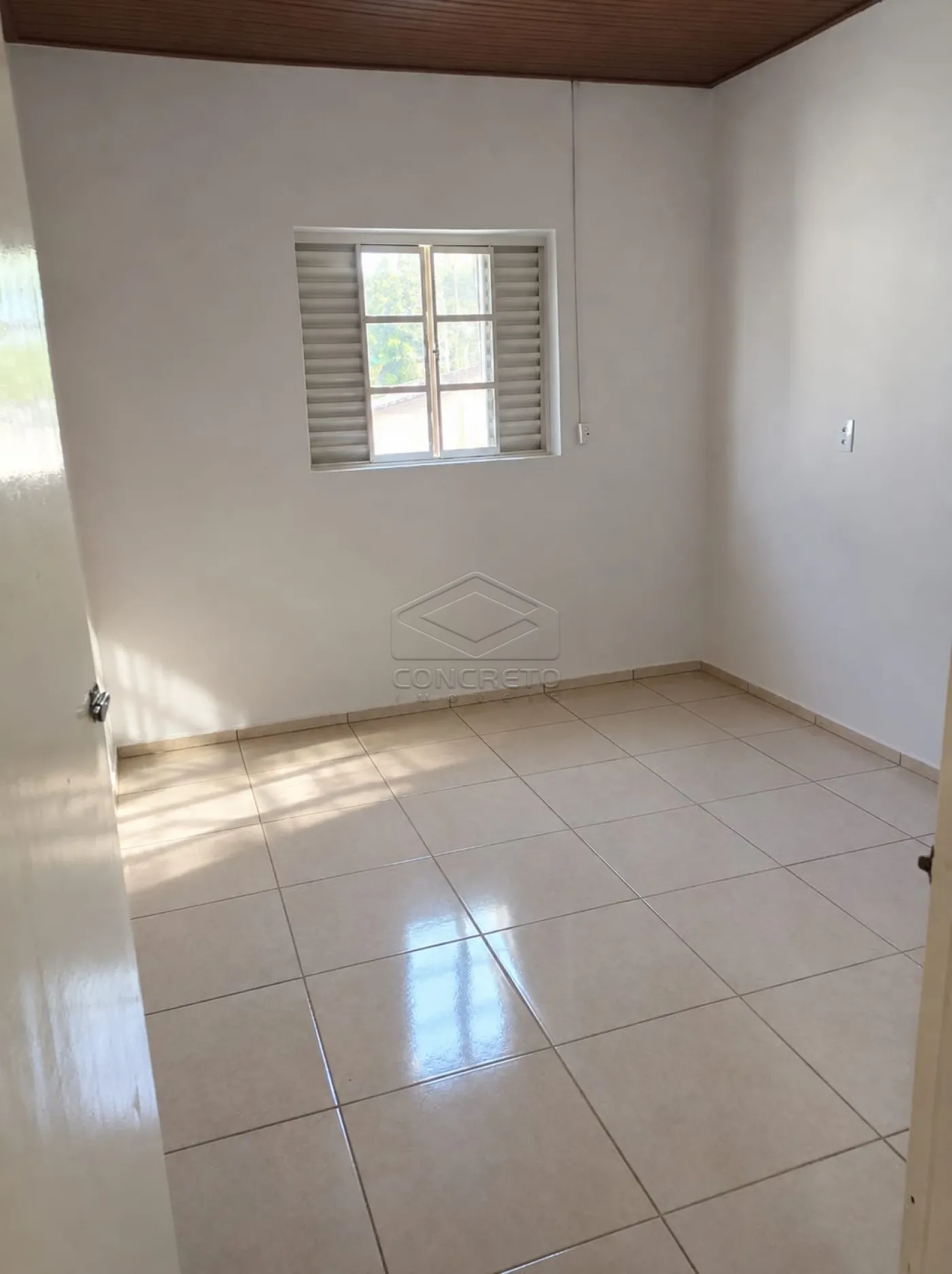 Alugar Casa / Padr&atilde;o em Len&ccedil;&oacute;is Paulista R$ 3.000,00 - Foto 16