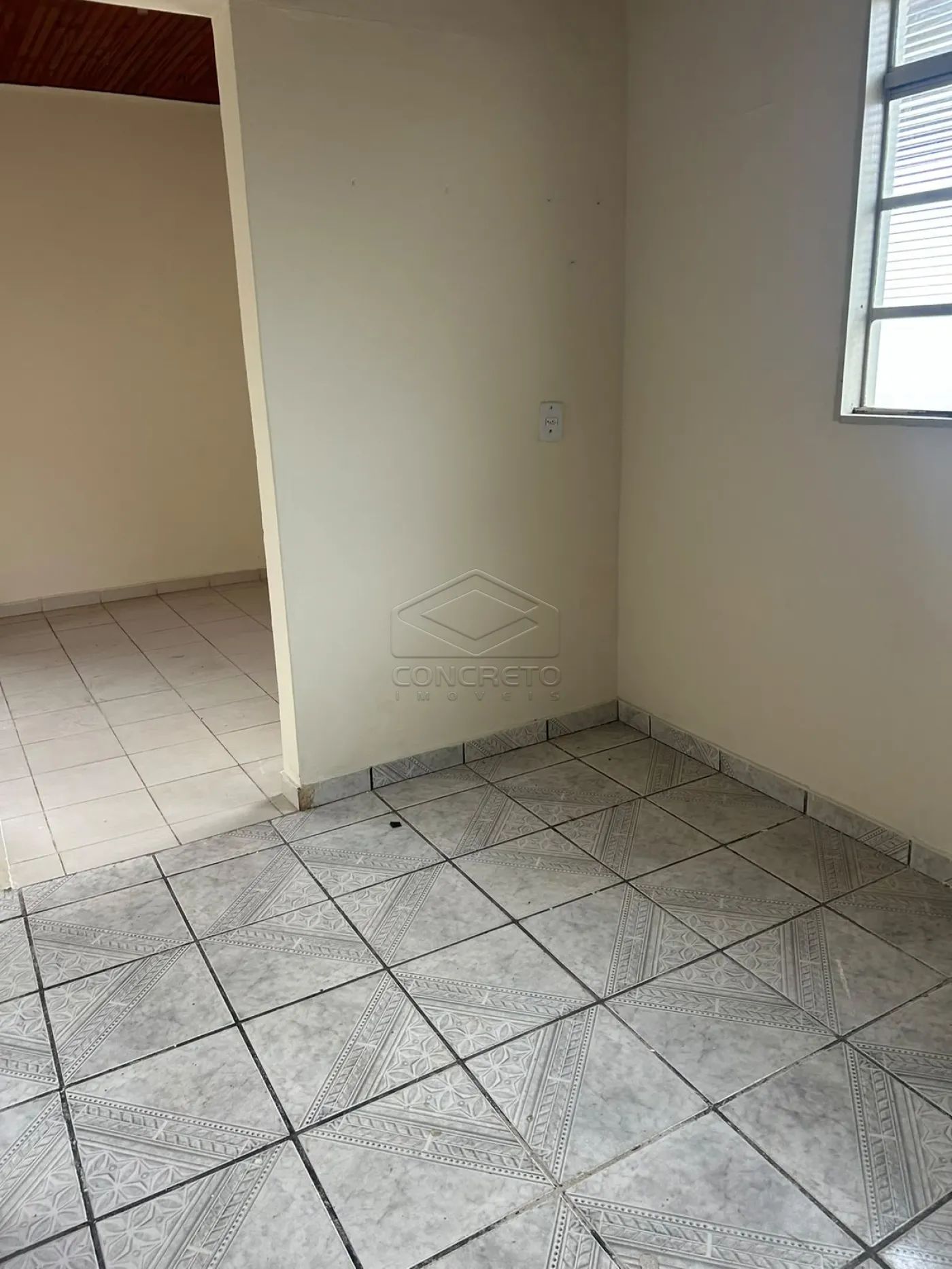 Alugar Casa / Padr&atilde;o em Len&ccedil;&oacute;is Paulista R$ 1.500,00 - Foto 11