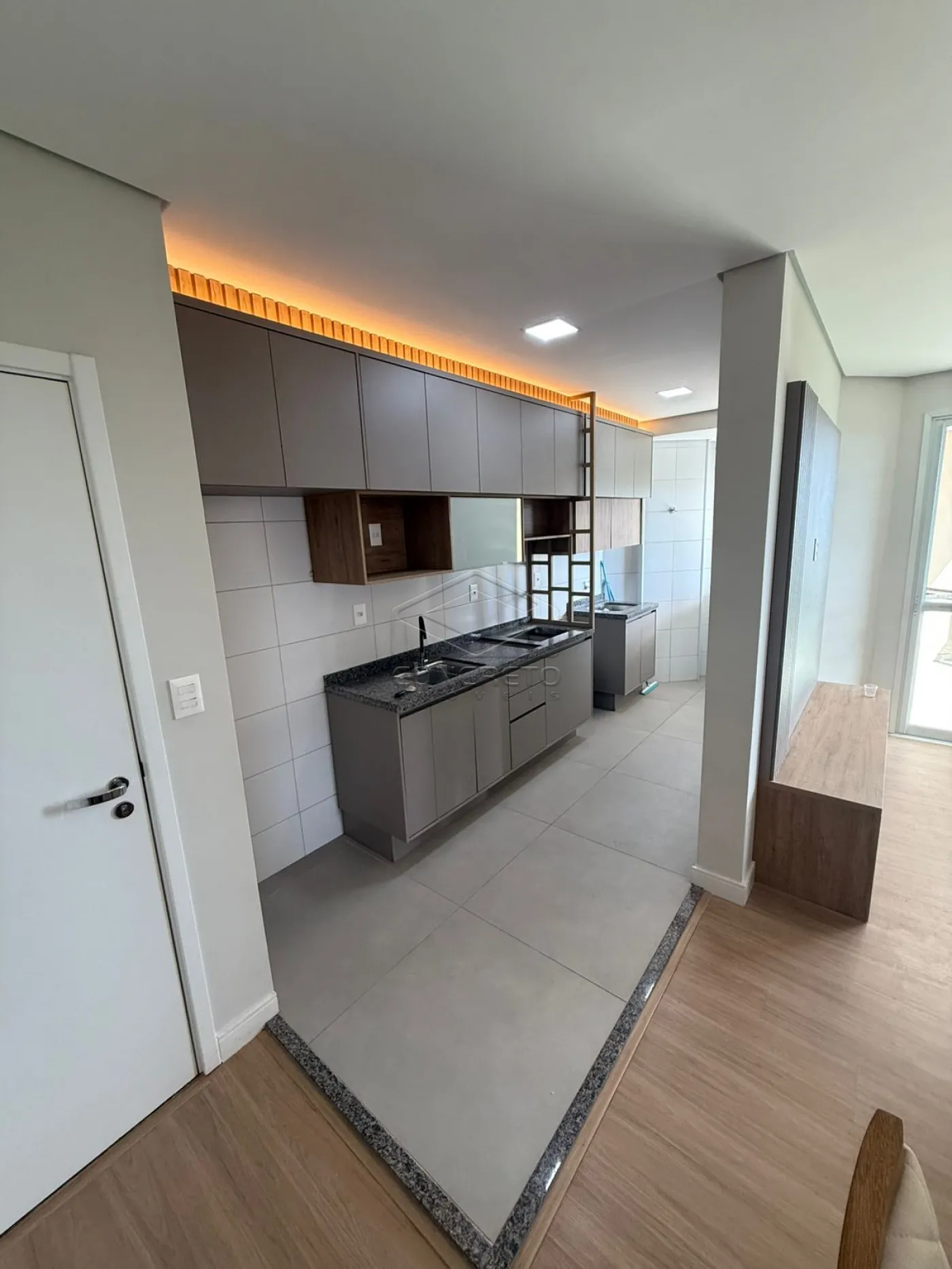 Alugar Apartamento / Padr&atilde;o em Len&ccedil;&oacute;is Paulista R$ 4.000,00 - Foto 6