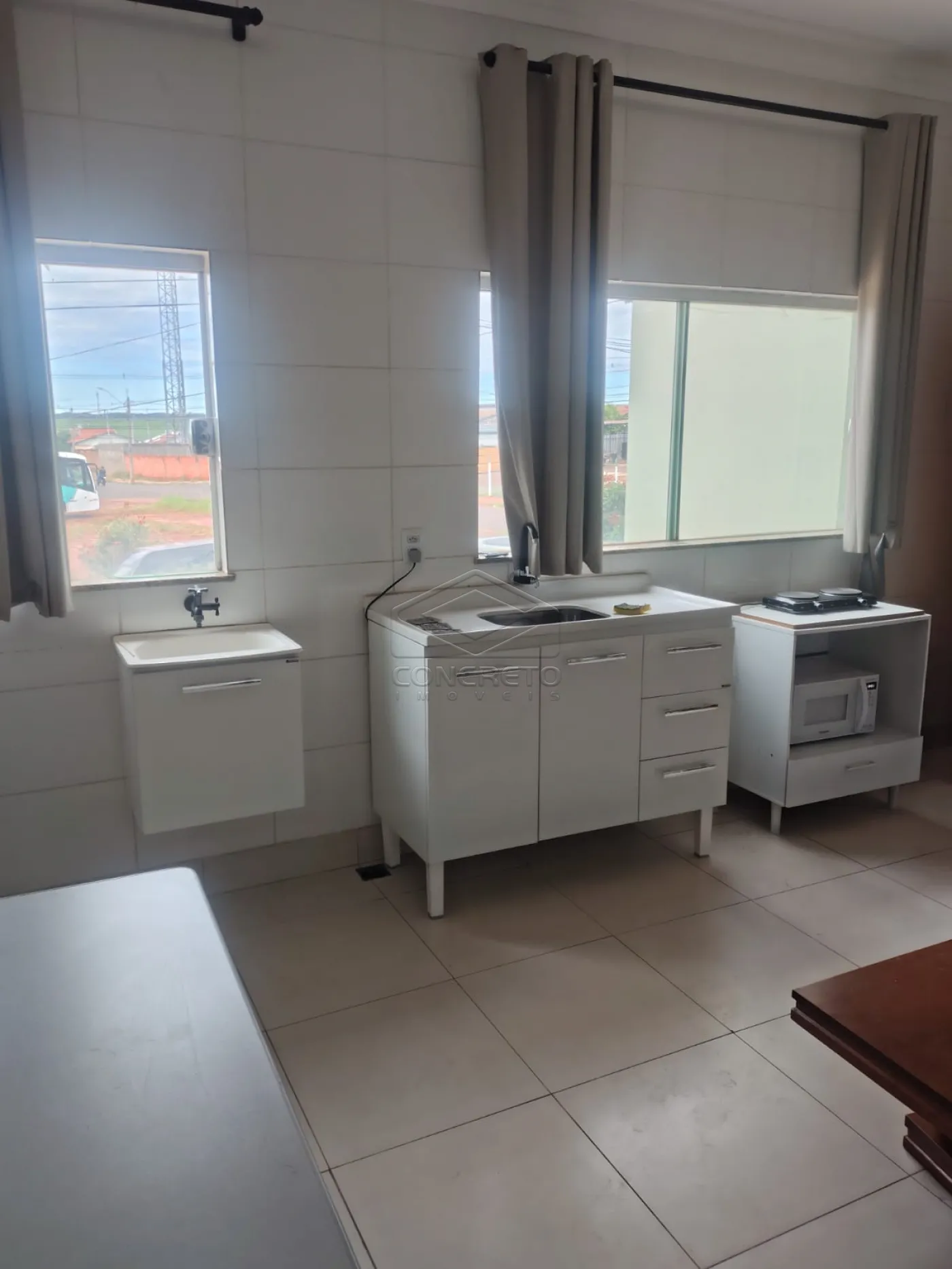Alugar Apartamento / Kitnet em Len&ccedil;&oacute;is Paulista R$ 1.400,00 - Foto 1