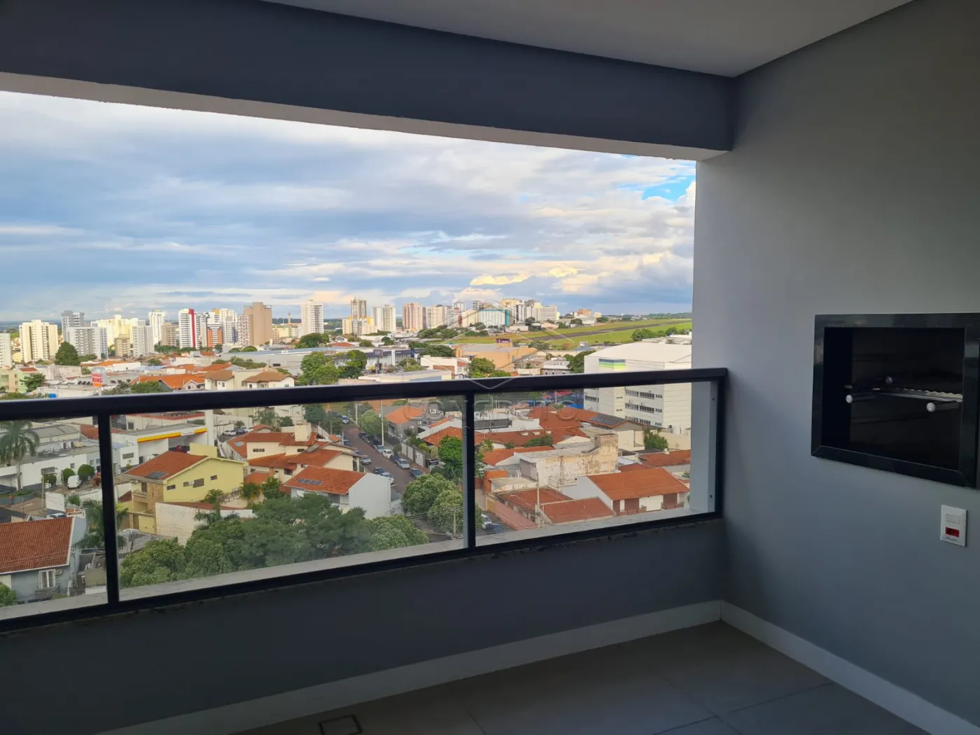 Alugar Apartamento / Padr&atilde;o em Bauru R$ 6.000,00 - Foto 14
