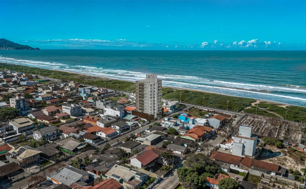 Comprar Apartamento / Padr&atilde;o em Navegantes R$ 769.000,00 - Foto 2