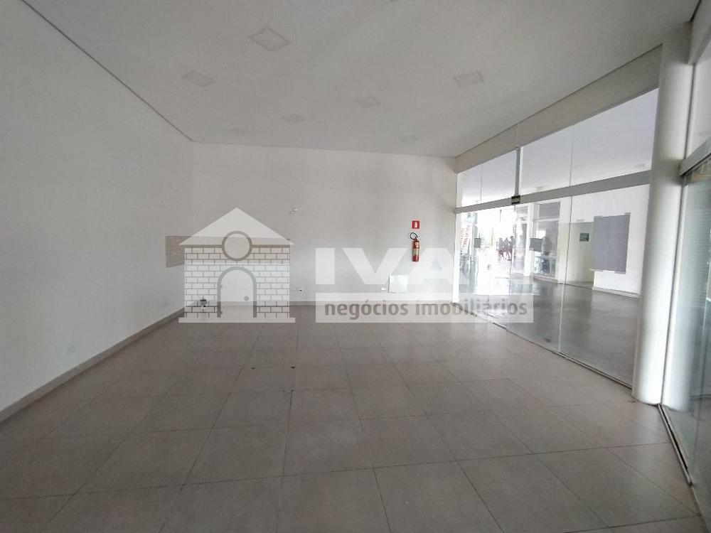 Alugar Comercial / Loja em Uberl&acirc;ndia R$ 2.147,00 - Foto 2