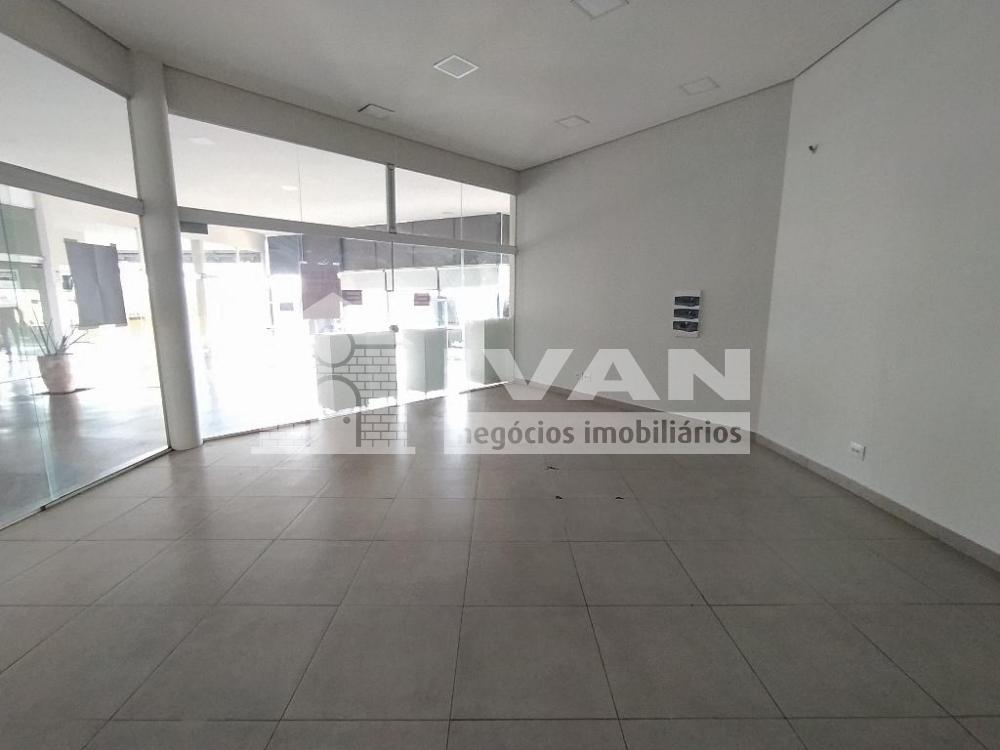 Alugar Comercial / Loja em Uberl&acirc;ndia R$ 2.147,00 - Foto 4