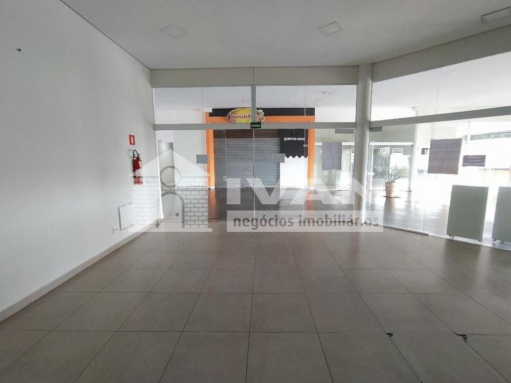 Alugar Comercial / Loja em Uberl&acirc;ndia R$ 2.147,00 - Foto 5