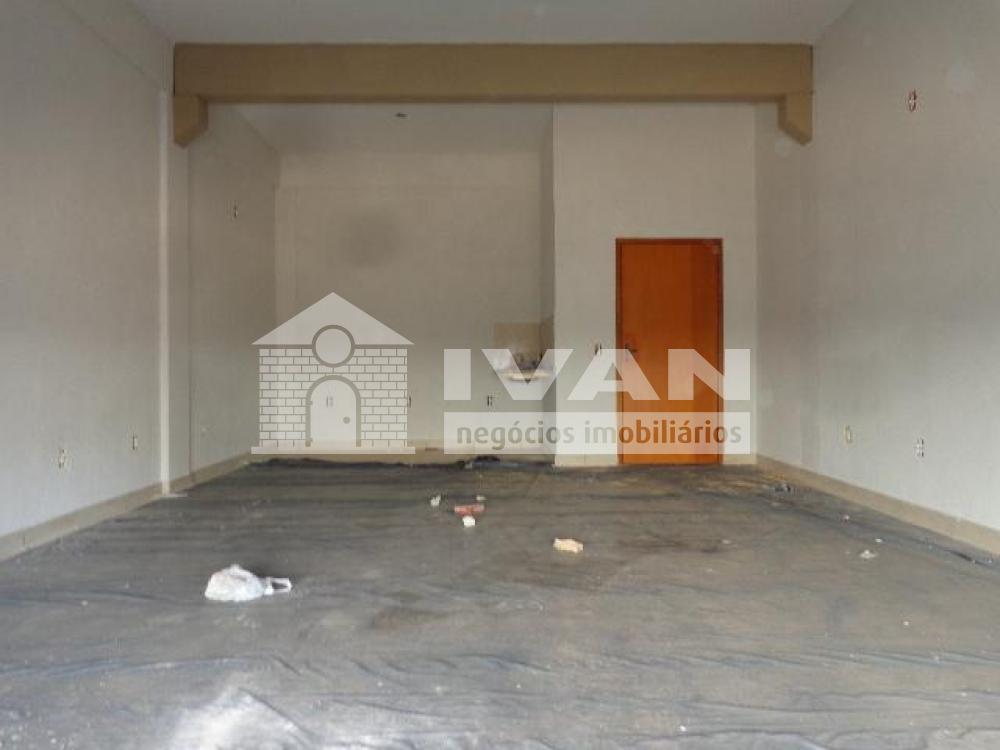 Alugar Comercial / Loja em Uberl&acirc;ndia R$ 1.400,00 - Foto 5
