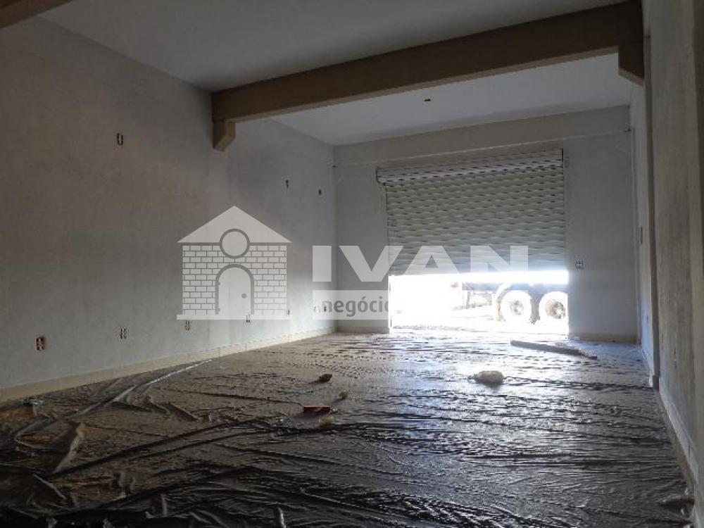 Alugar Comercial / Loja em Uberl&acirc;ndia R$ 1.400,00 - Foto 7