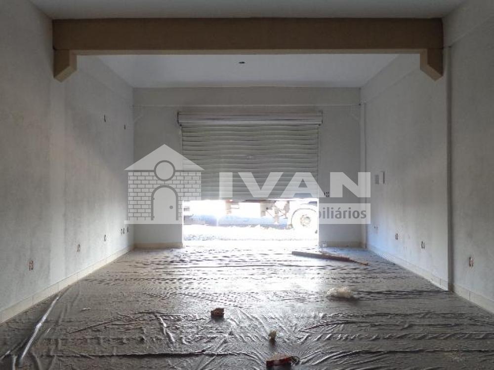 Alugar Comercial / Loja em Uberl&acirc;ndia R$ 1.400,00 - Foto 8