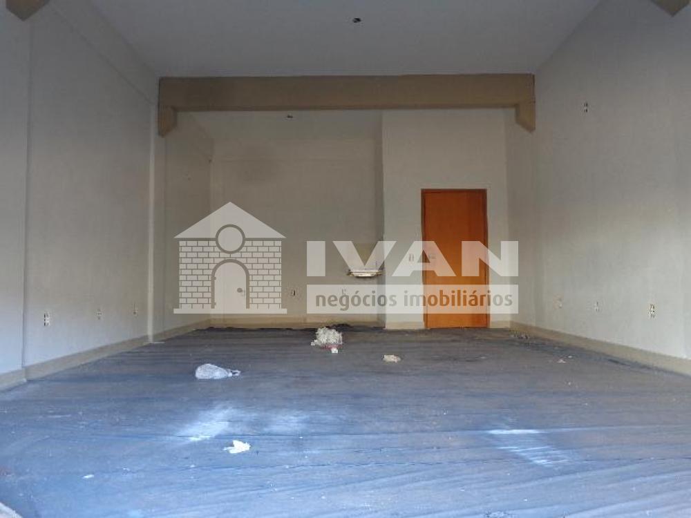 Alugar Comercial / Loja em Uberl&acirc;ndia R$ 1.400,00 - Foto 6