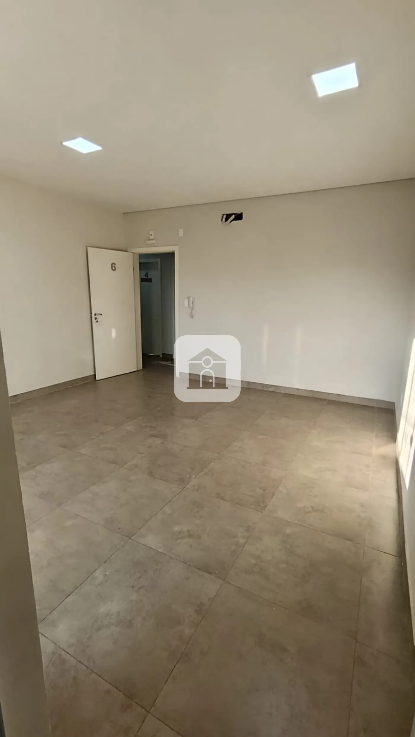 Alugar Comercial / Loja em Uberl&acirc;ndia R$ 1.200,00 - Foto 7