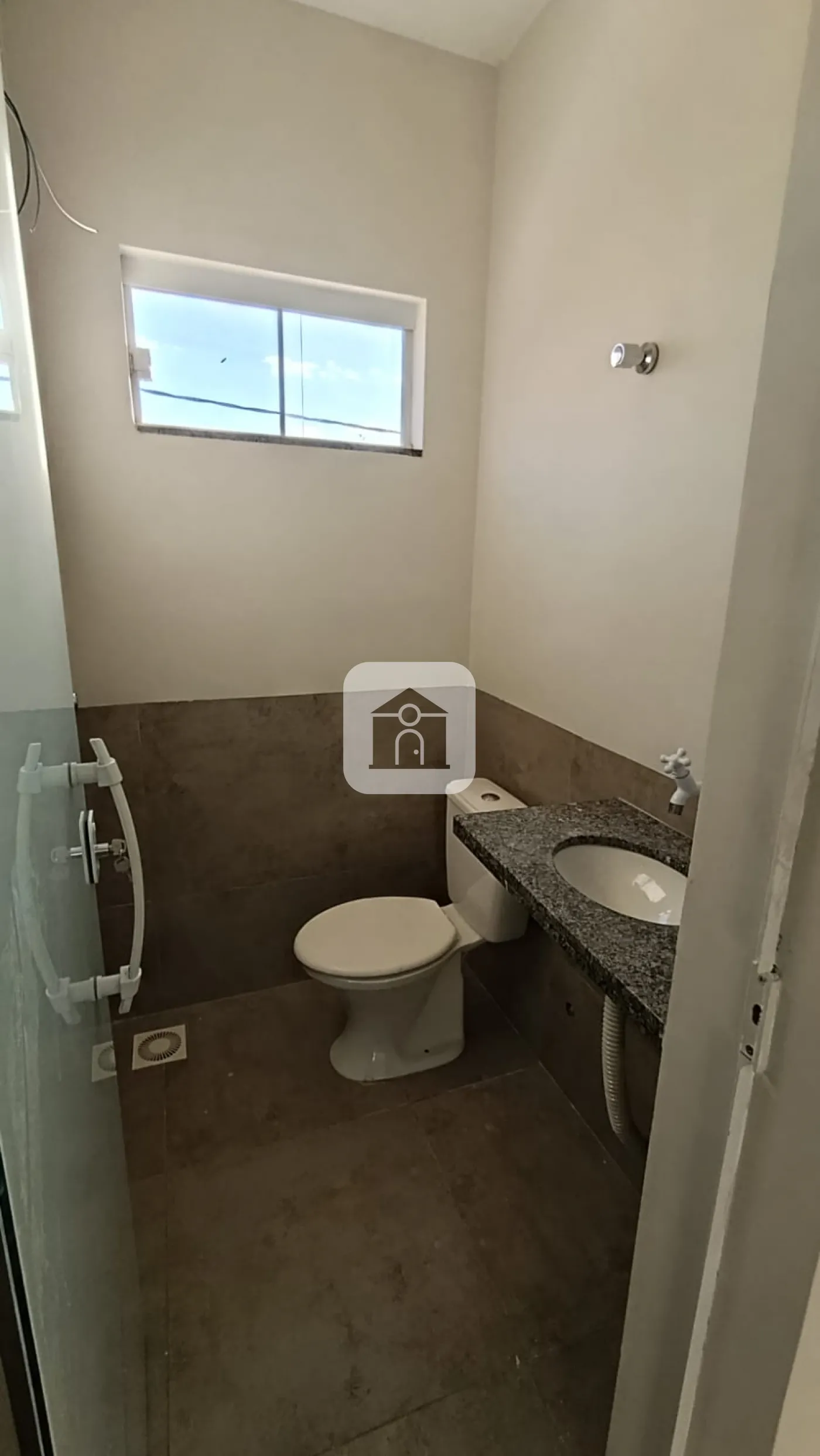 Alugar Comercial / Loja em Uberl&acirc;ndia R$ 1.200,00 - Foto 8