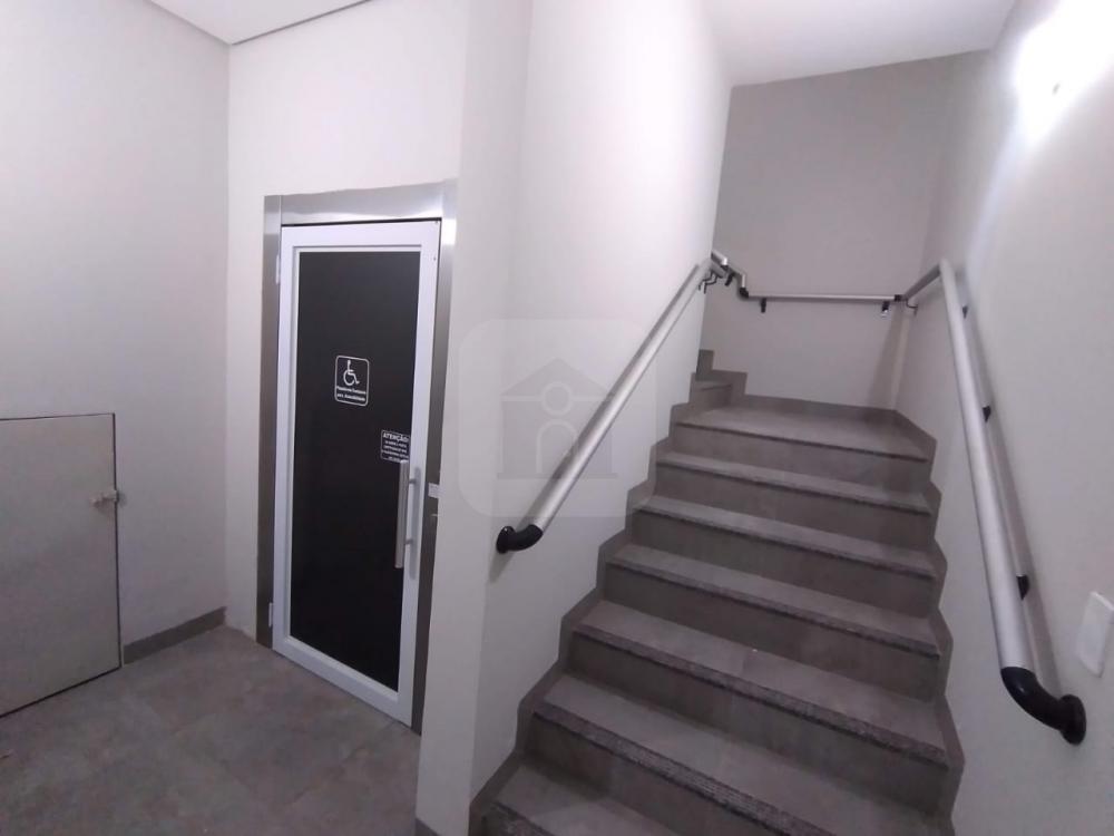 Alugar Comercial / Loja em Uberl&acirc;ndia R$ 850,00 - Foto 4