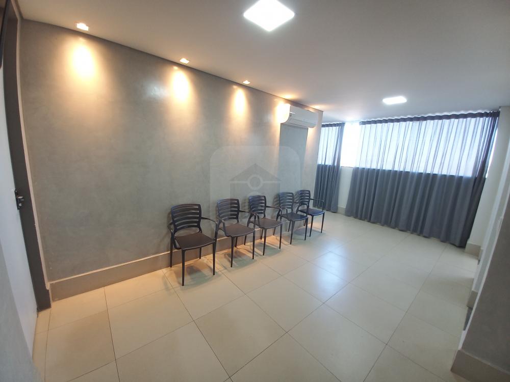 Alugar Comercial / Sala Comercial em Uberl&acirc;ndia R$ 8.500,00 - Foto 2