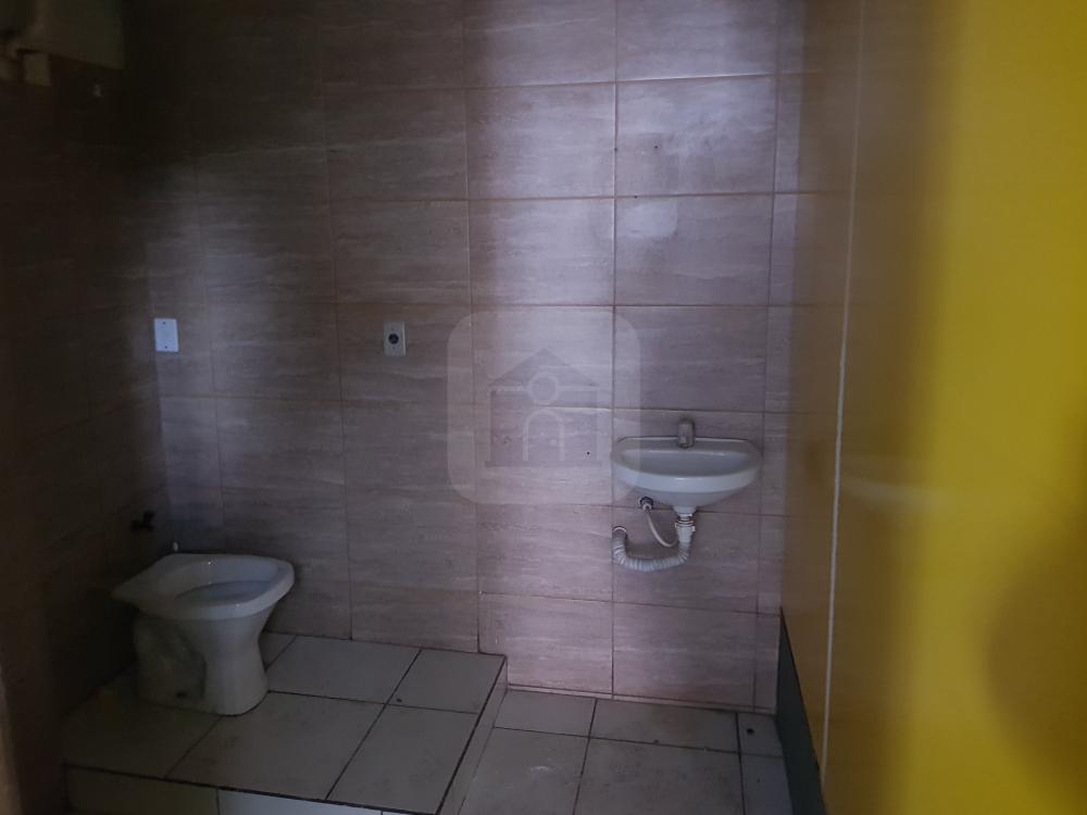 Alugar Comercial / Loja em Uberl&acirc;ndia R$ 3.500,00 - Foto 6