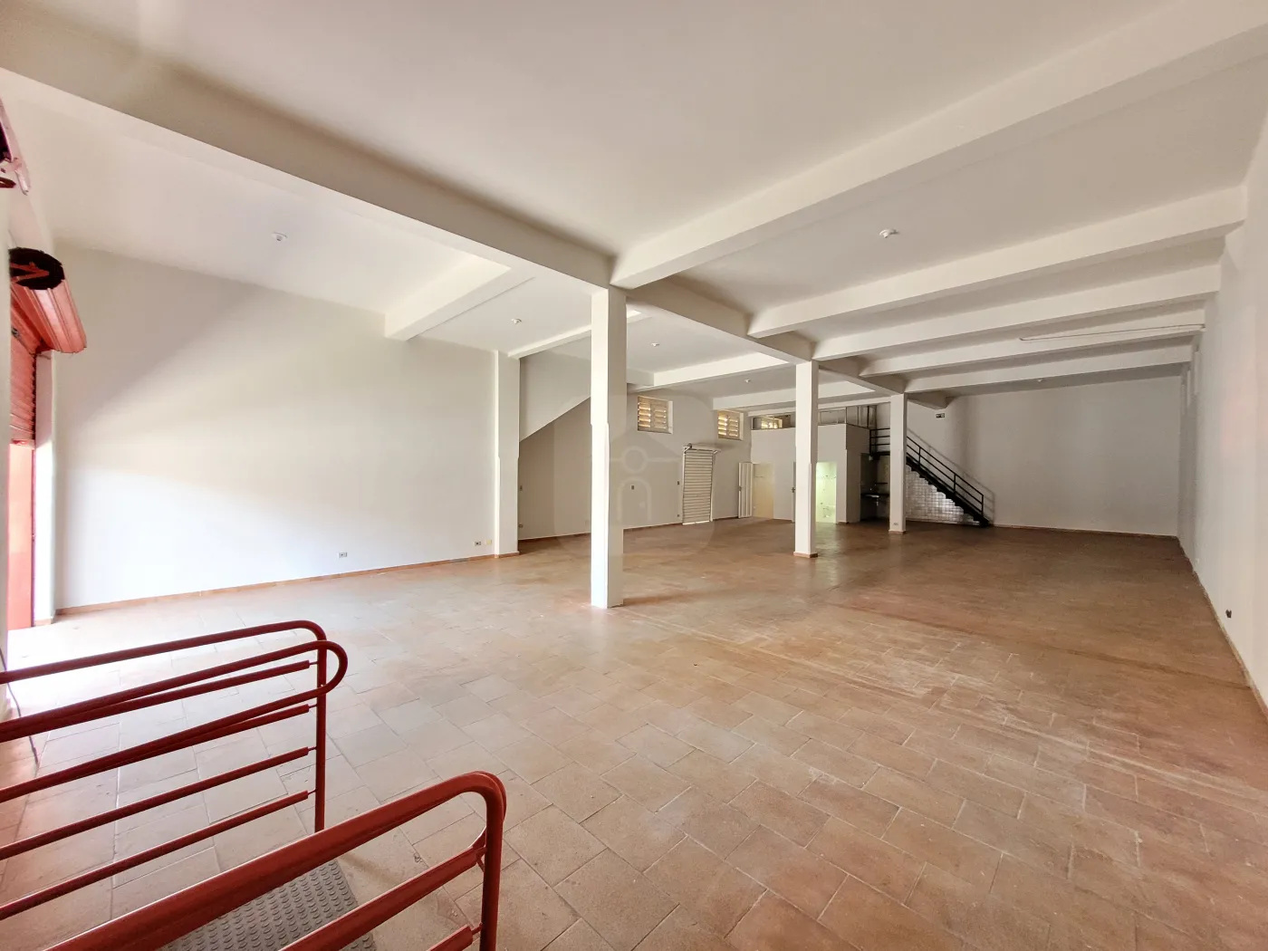 Alugar Comercial / Loja em Uberl&acirc;ndia R$ 7.000,00 - Foto 4