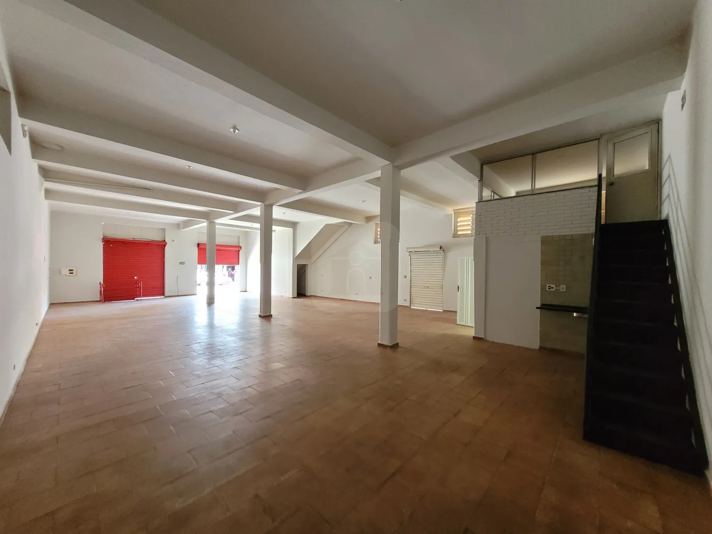 Alugar Comercial / Loja em Uberl&acirc;ndia R$ 7.000,00 - Foto 6