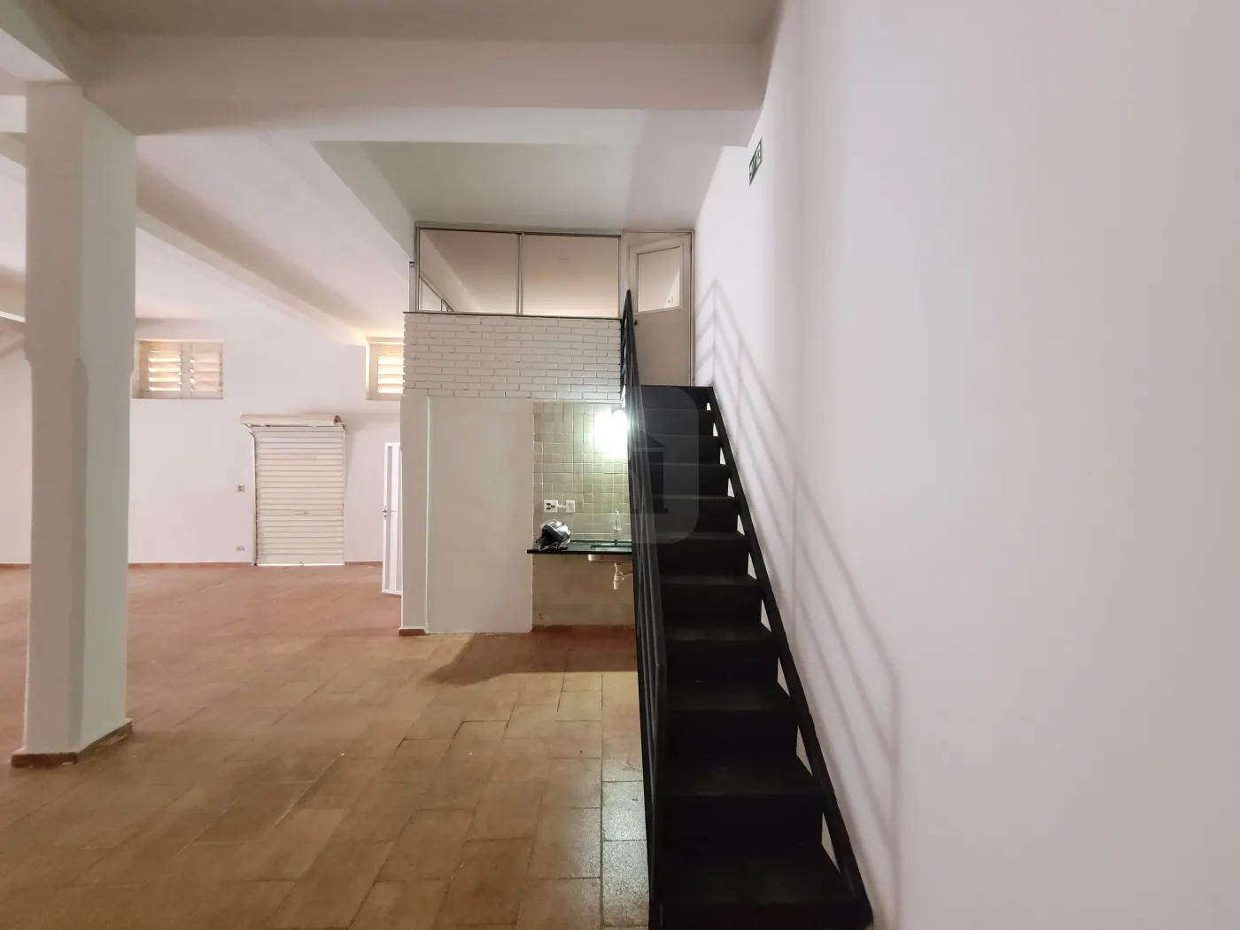 Alugar Comercial / Loja em Uberl&acirc;ndia R$ 7.000,00 - Foto 11