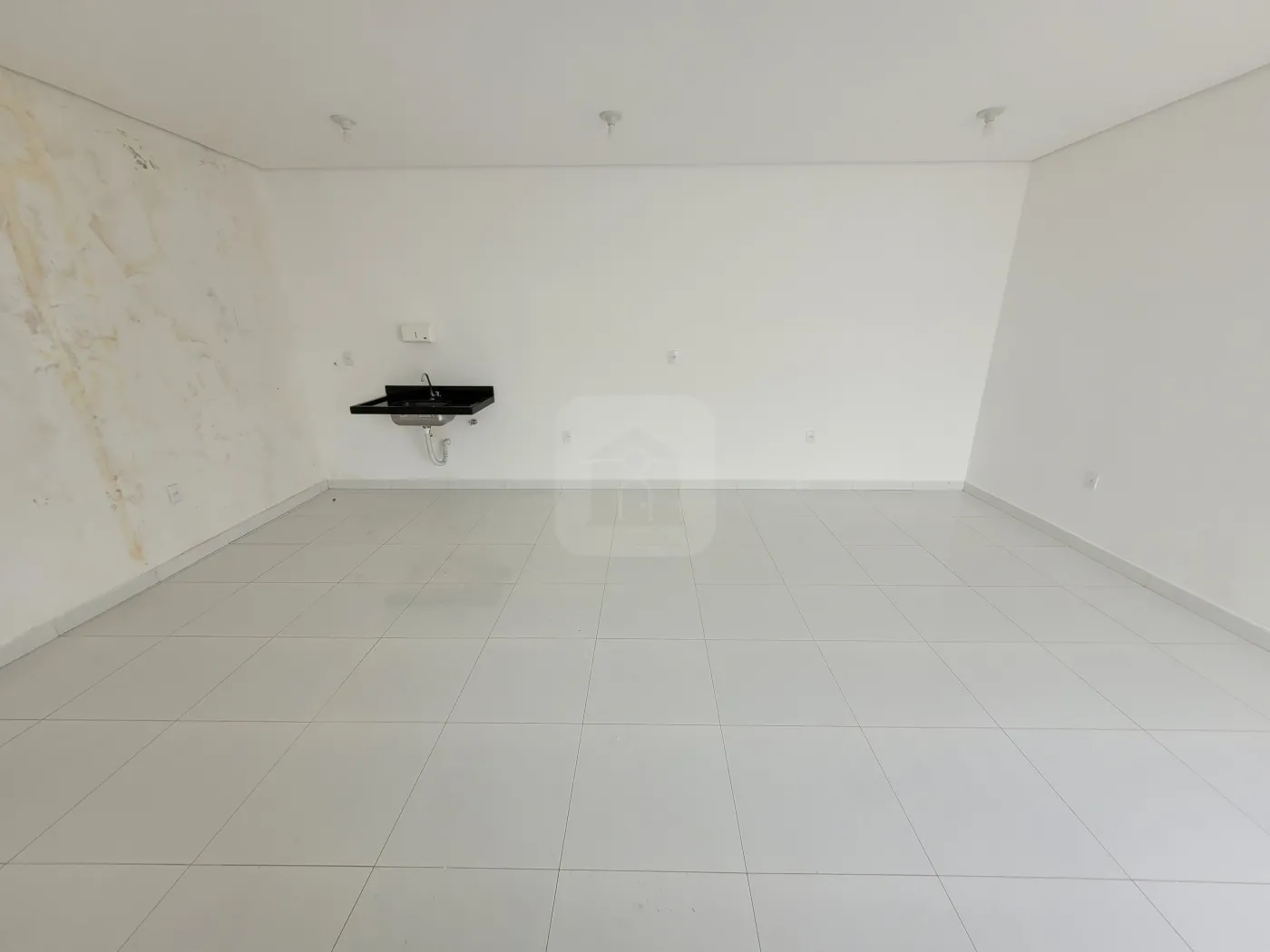 Alugar Comercial / Loja em Uberl&acirc;ndia R$ 2.400,00 - Foto 5