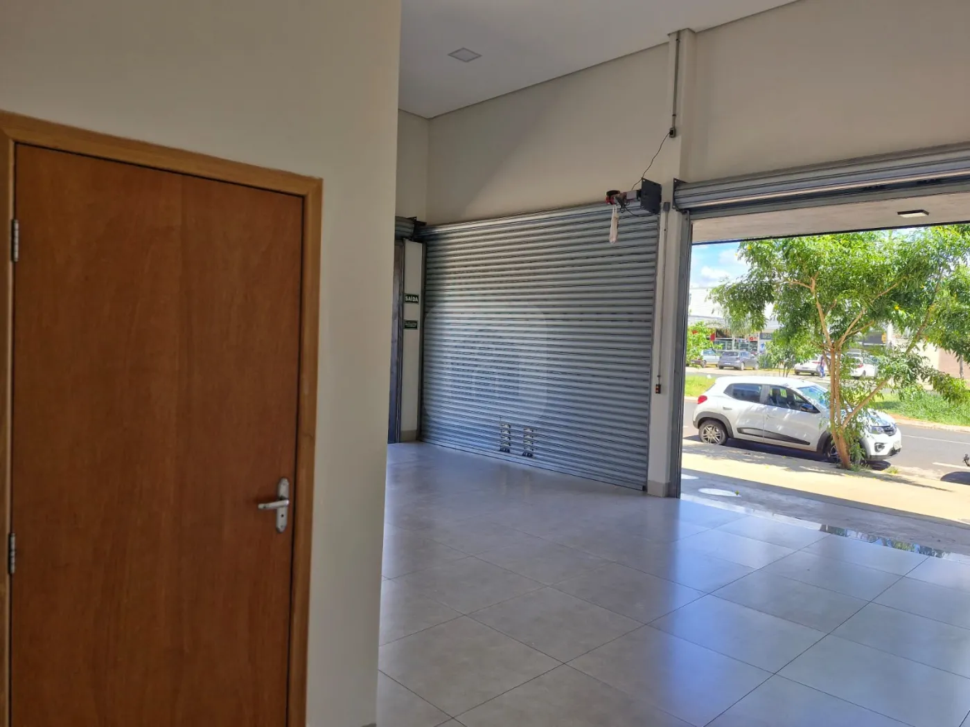 Alugar Comercial / Loja em Uberl&acirc;ndia R$ 4.600,00 - Foto 15