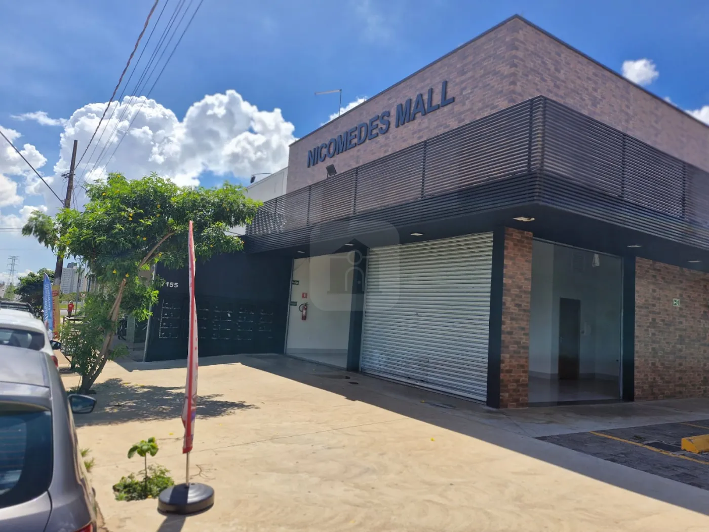 Alugar Comercial / Loja em Uberl&acirc;ndia R$ 4.600,00 - Foto 3