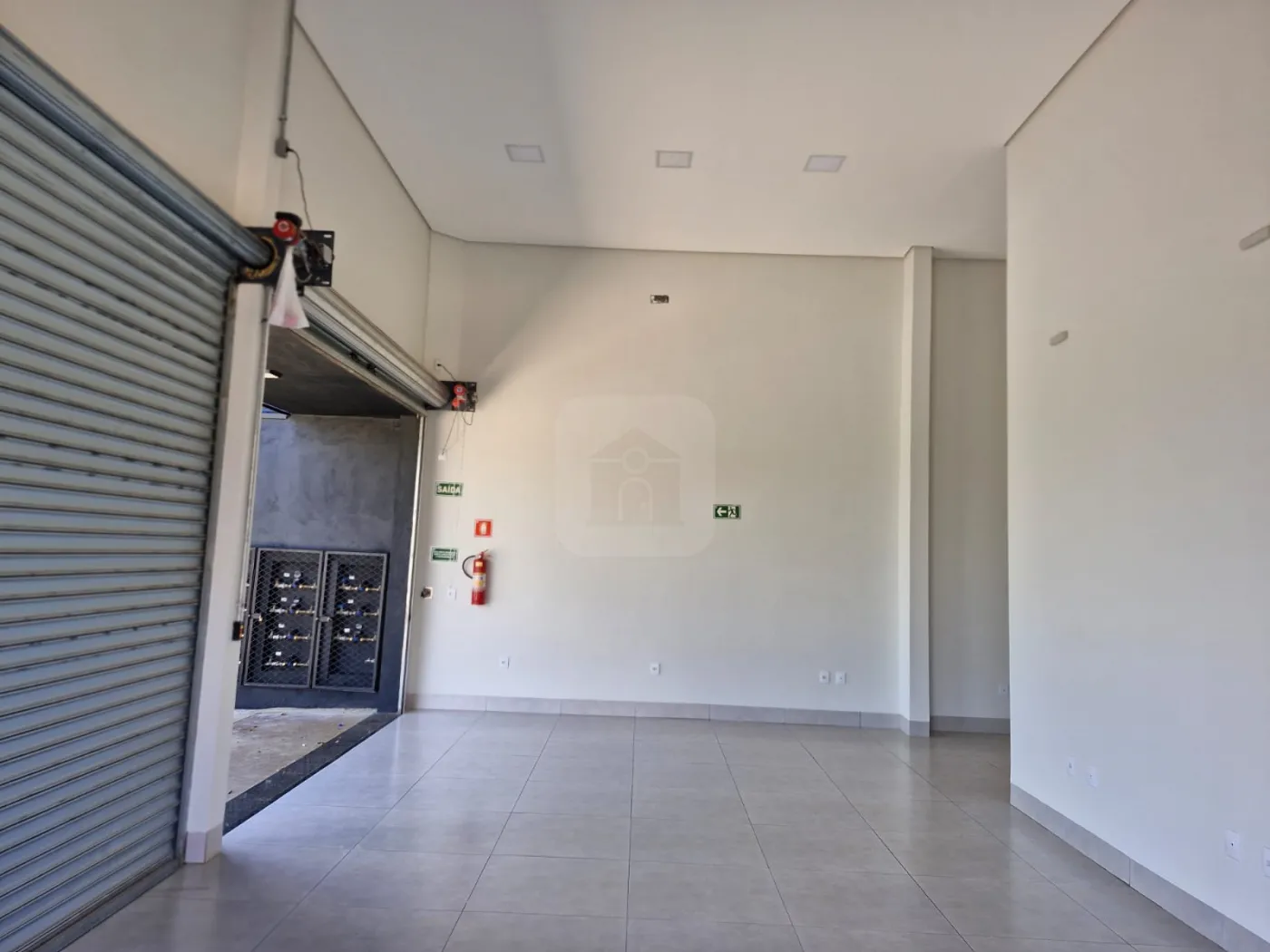 Alugar Comercial / Loja em Uberl&acirc;ndia R$ 4.600,00 - Foto 16