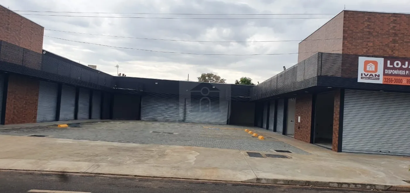 Alugar Comercial / Loja em Uberl&acirc;ndia R$ 4.600,00 - Foto 2