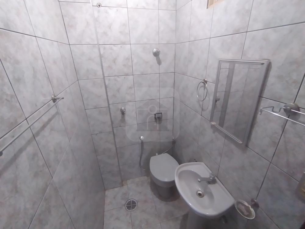 Alugar Casa / Padr&atilde;o em Uberl&acirc;ndia R$ 1.700,00 - Foto 9