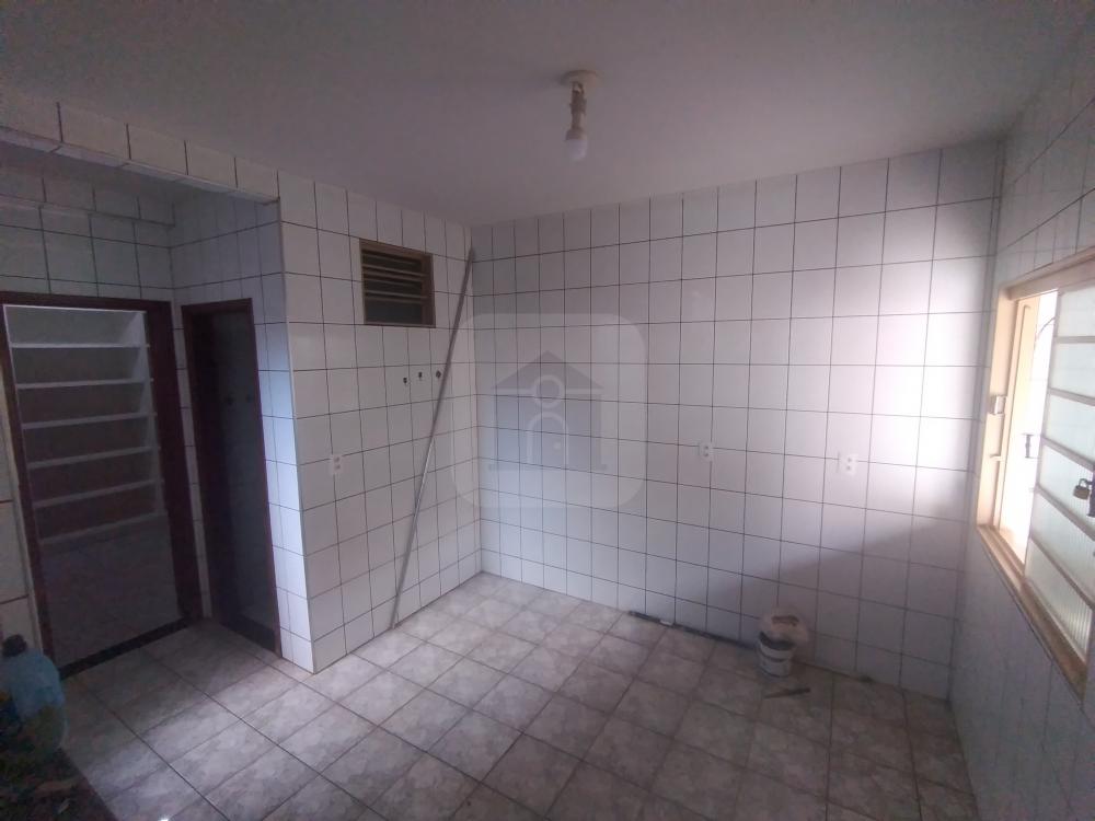 Alugar Casa / Padr&atilde;o em Uberl&acirc;ndia R$ 1.700,00 - Foto 8