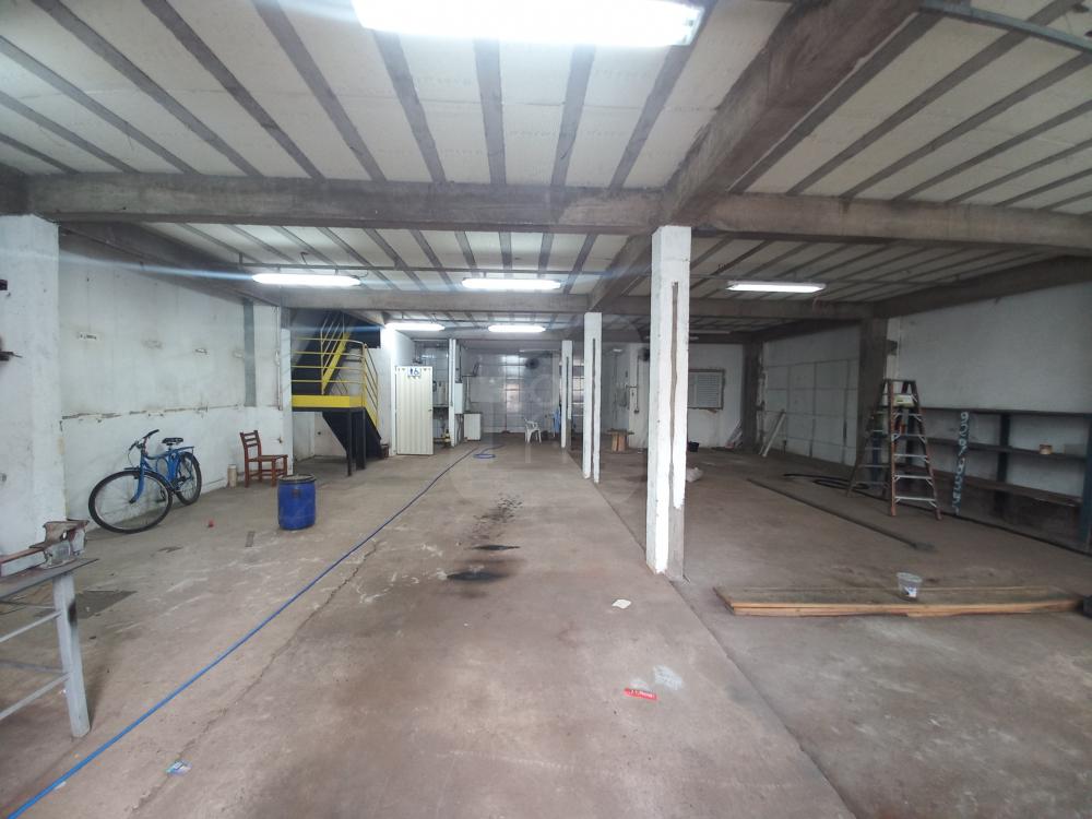 Alugar Comercial / Galp&atilde;o em Uberl&acirc;ndia R$ 4.500,00 - Foto 4