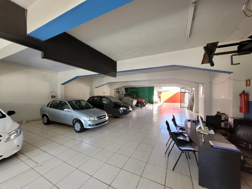 Alugar Comercial / Loja em Uberl&acirc;ndia R$ 7.500,00 - Foto 6