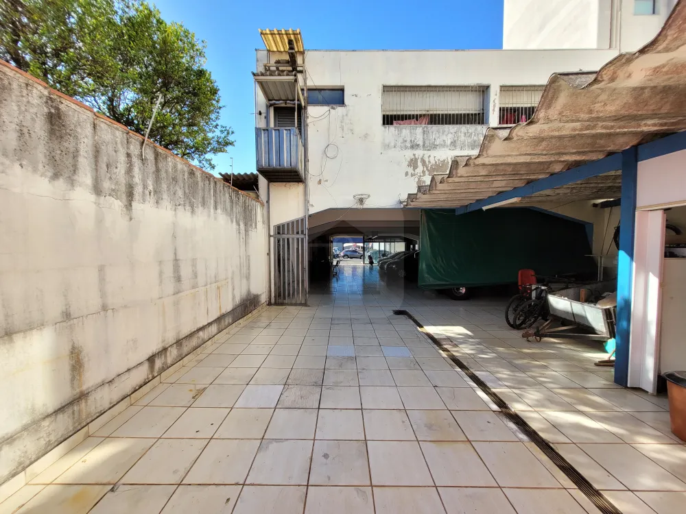 Alugar Comercial / Loja em Uberl&acirc;ndia R$ 7.500,00 - Foto 11