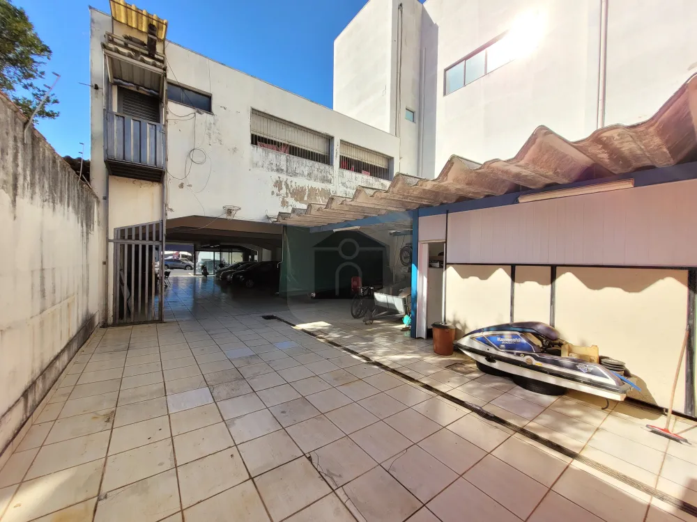 Alugar Comercial / Loja em Uberl&acirc;ndia R$ 7.500,00 - Foto 12