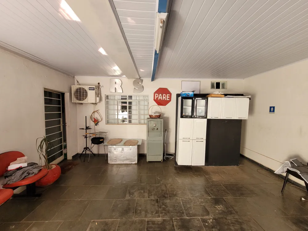 Alugar Comercial / Loja em Uberl&acirc;ndia R$ 7.500,00 - Foto 16