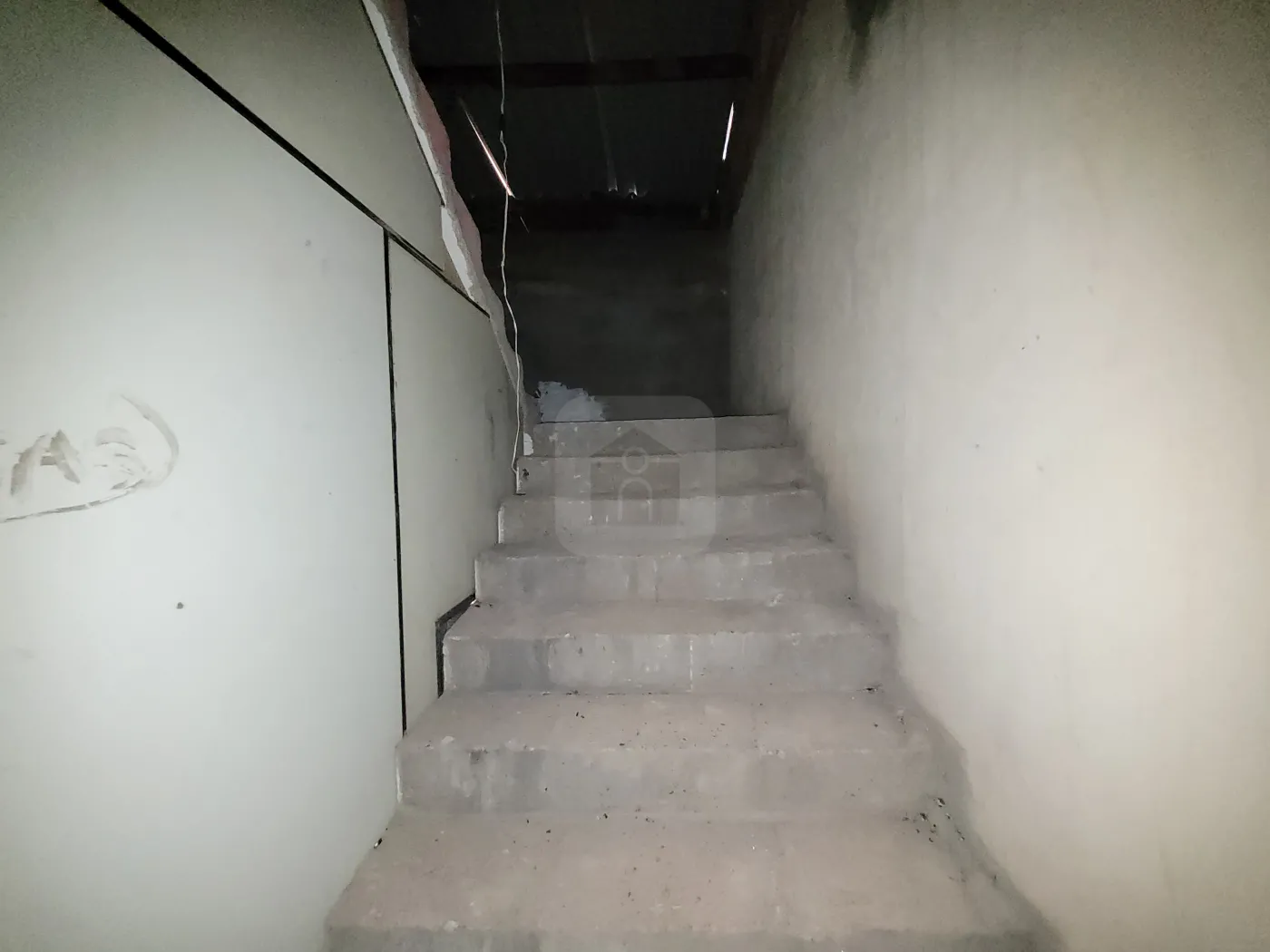 Alugar Comercial / Loja em Uberl&acirc;ndia R$ 3.300,00 - Foto 7