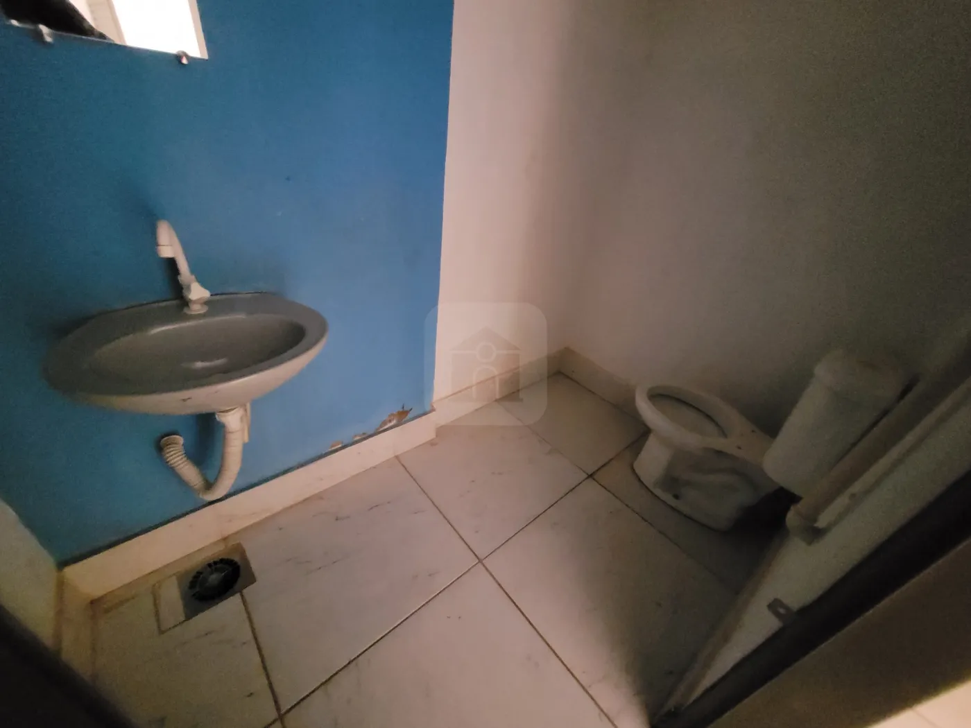 Alugar Comercial / Loja em Uberl&acirc;ndia R$ 3.300,00 - Foto 10
