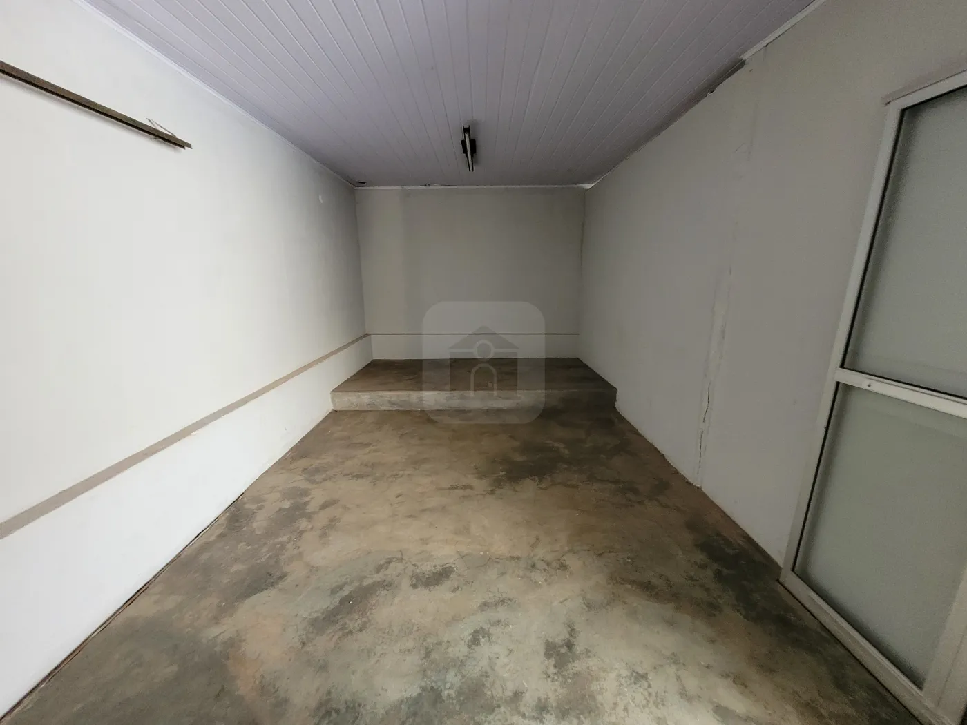 Alugar Comercial / Loja em Uberl&acirc;ndia R$ 3.300,00 - Foto 19